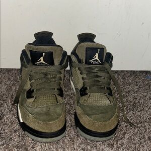 Jordan Men's Green and Black Sneakers